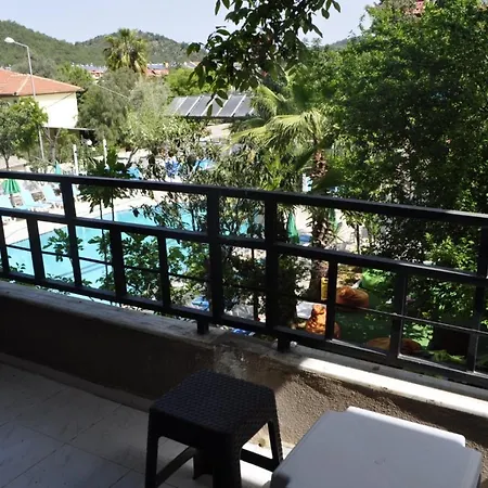 Bed & Breakfast New St. Nicholas Garden *