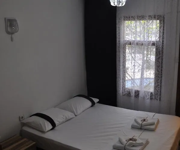 Bed and Breakfast New St. Nicholas Garden Ολουντενίζ