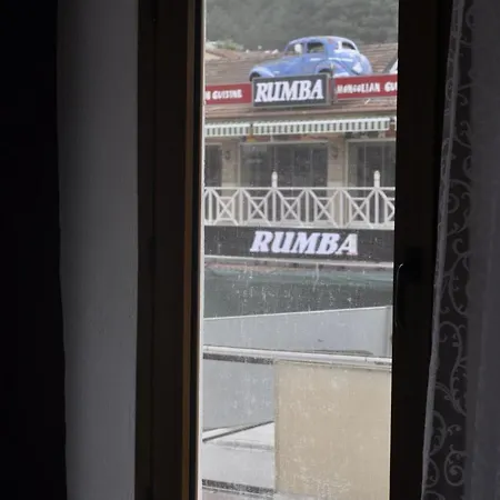 New St. Nicholas Garden 住宿加早餐酒店 *