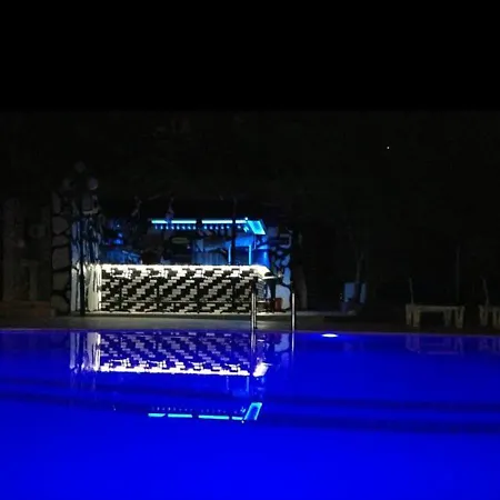 New St. Nicholas Garden *