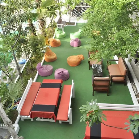 New St. Nicholas Garden *