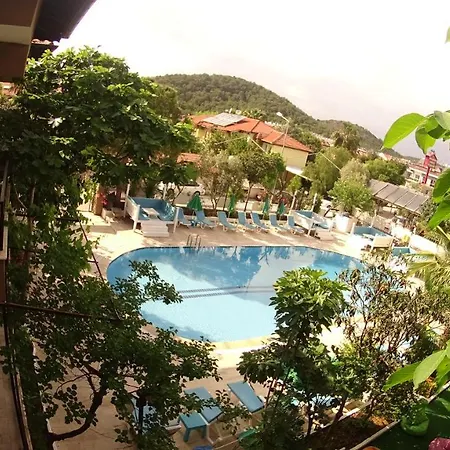 Oda ve Kahvaltı New St. Nicholas Garden