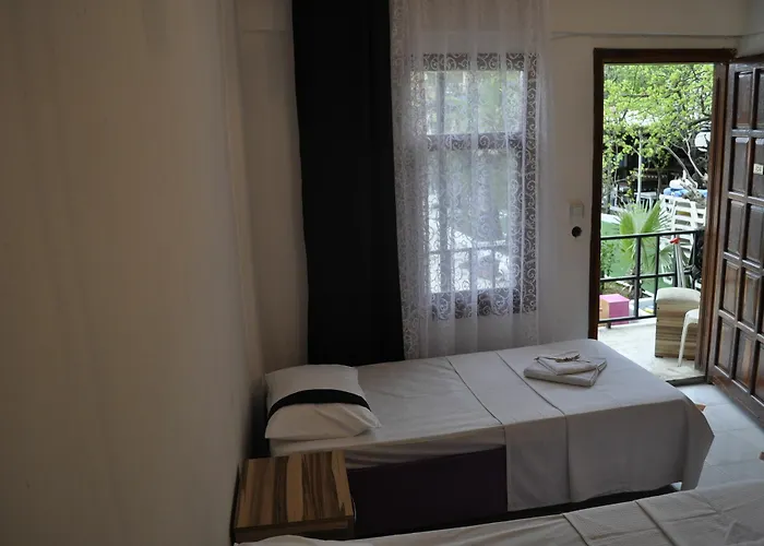 New St. Nicholas Garden *