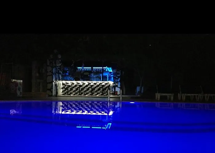 New St. Nicholas Garden *