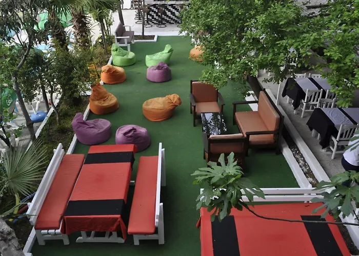 New St. Nicholas Garden Nocleg ze śniadaniem *