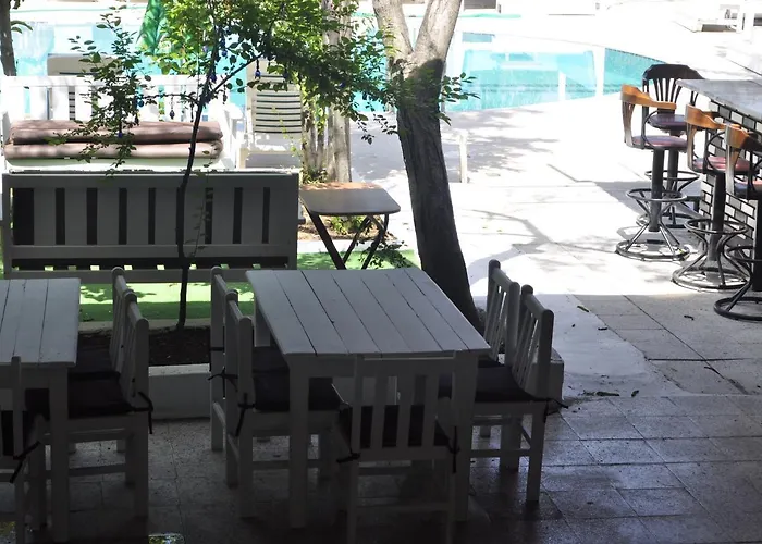 New St. Nicholas Garden Frühstückspension *