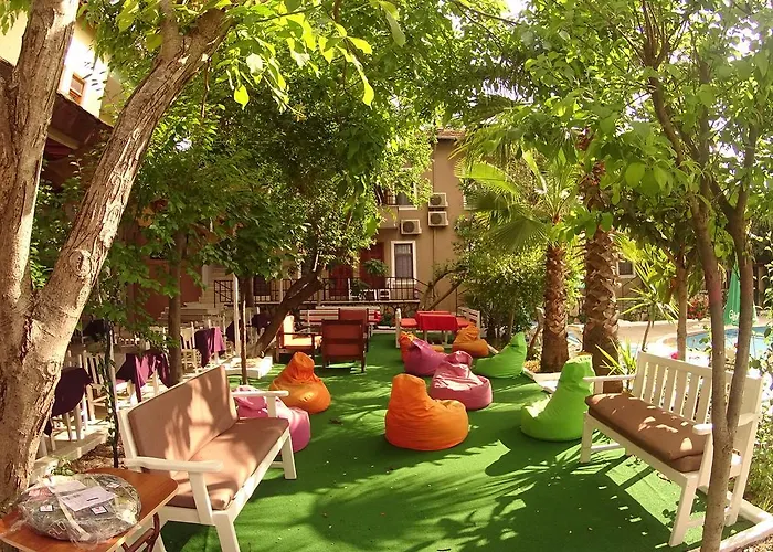 New St. Nicholas Garden *